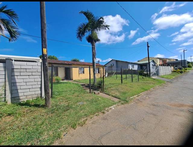 4 BEDROOM SIMPLEX FOR SALE IN CLAYFIELD